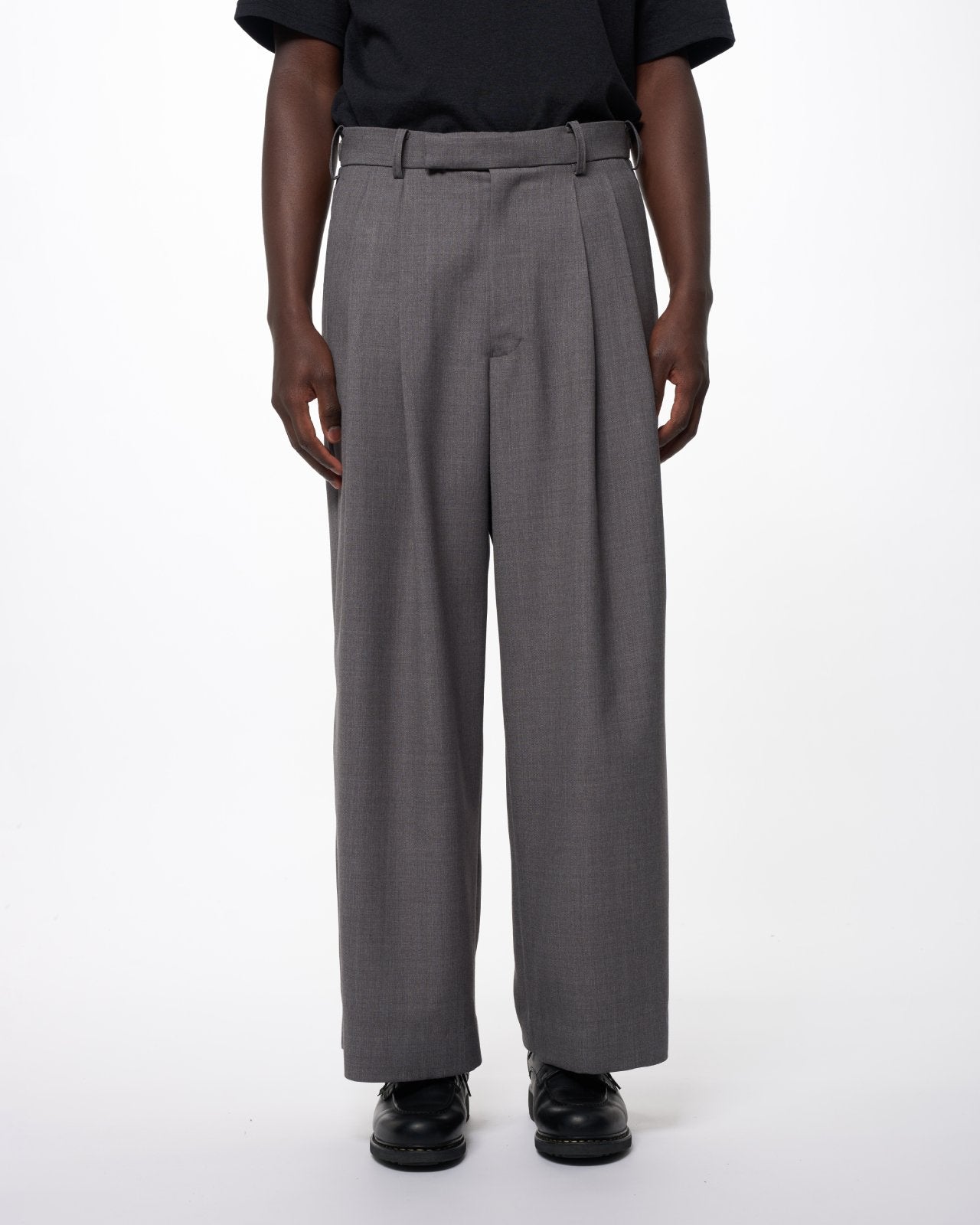 Recycled Polyester Wool Gabardine / Double Pleated Baggy Trousers, Gray
